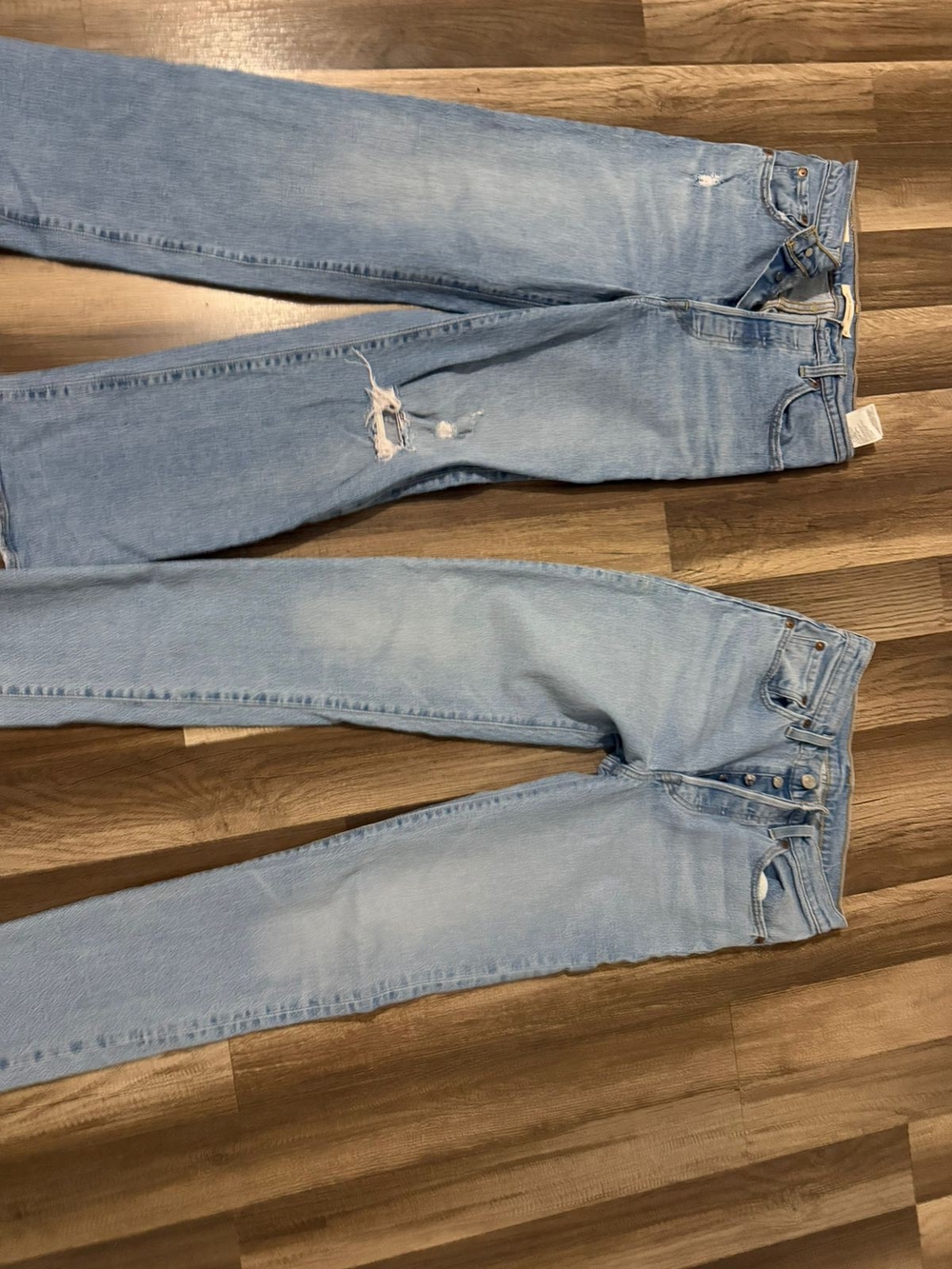 Light Wash Women’s Jeans - Casual Slim Fit